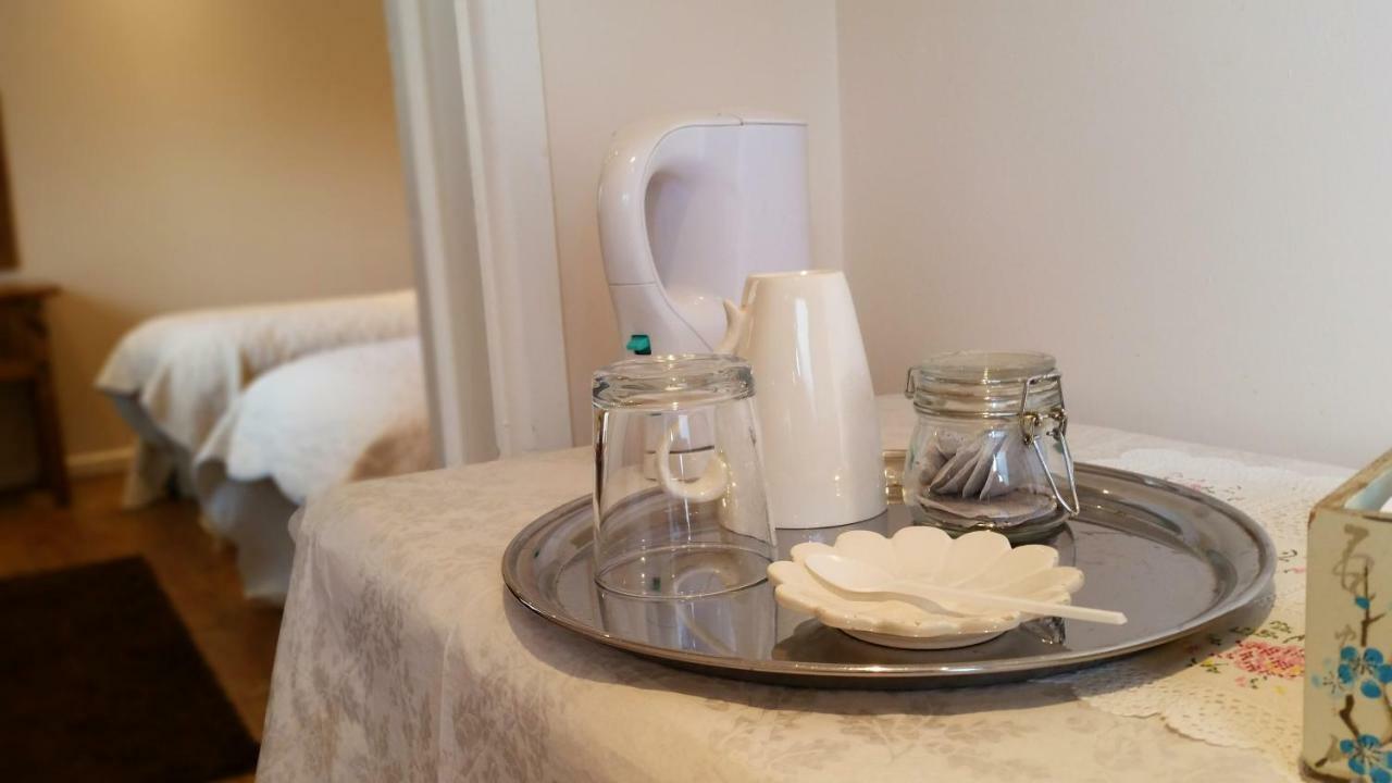 Miltons Country Lodge Lower Langford Екстериор снимка